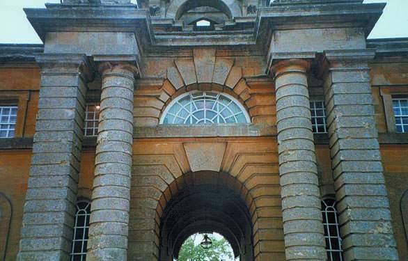 Looking at Buildings Rustication